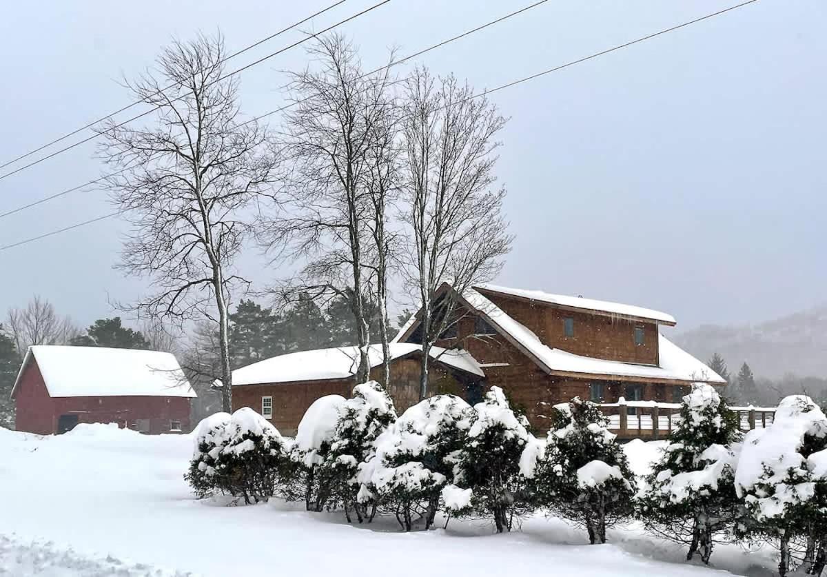 Stunning Log Cabin Getaway At The Hannu Haus Ironwood Exterior photo