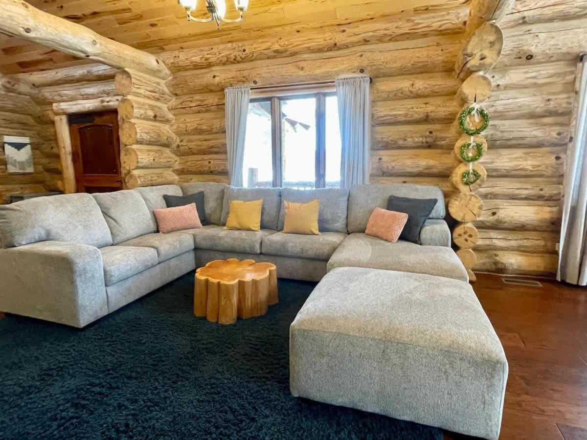 Stunning Log Cabin Getaway At The Hannu Haus Ironwood Exterior photo
